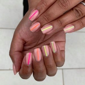 15 Short Summer Nail Ideas for 2023