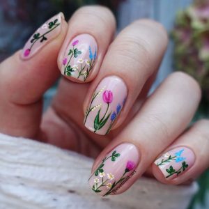 Summer Nails 2023: Flowers - 21 Ideas