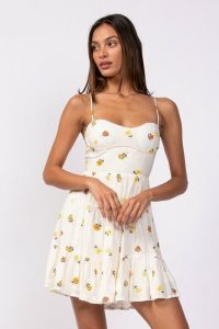 Floral Dress Summer: 19 Ideas for Effortlessly Chic Style