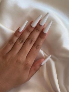 White Summer Nails 2023: 19 Trendy Ideas