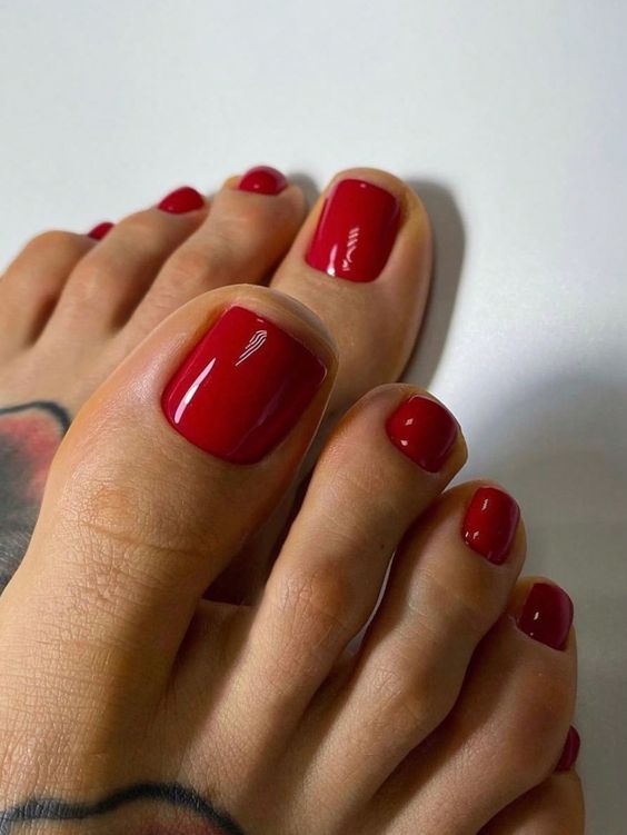 15 Trendy Fall Toe Nail Colors for 2023