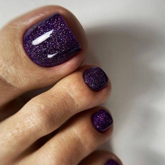 15 Trendy Fall Toe Nail Colors for 2023