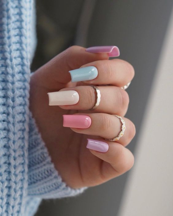 19 Chic Pastel Monochrome Nail Colors for Fall