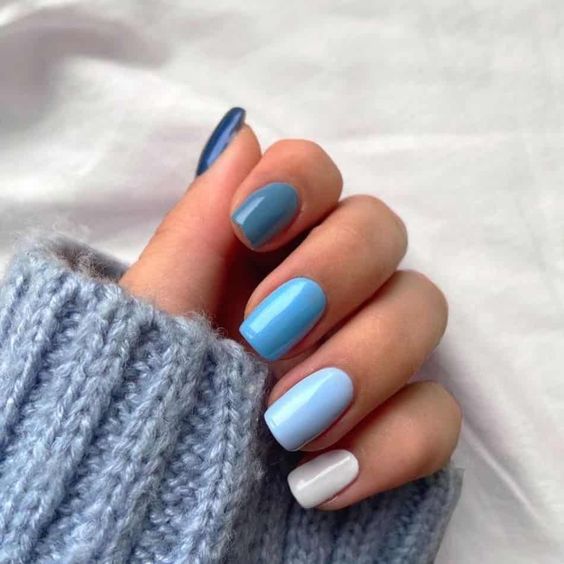 19 Chic Pastel Monochrome Nail Colors for Fall