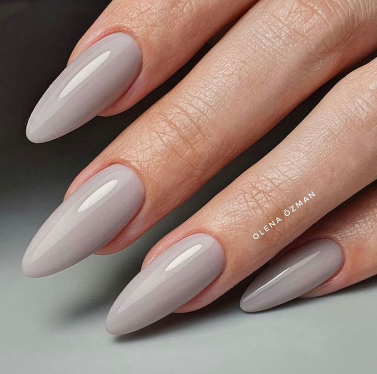 19 Chic Pastel Monochrome Nail Colors for Fall