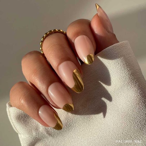 Fall French Almond Nails: 17 Ideas