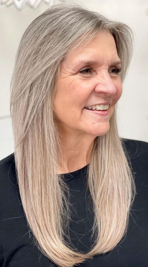 15 Flattering Fall Haircuts for Women Over 50