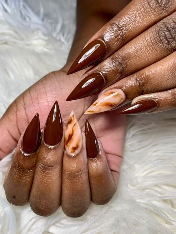 15 Chic Almond Nail Ideas for Fall 2023