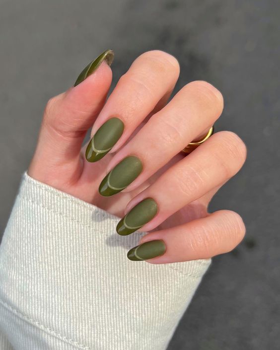 19 Chic French Nail Ideas for Fall 2023