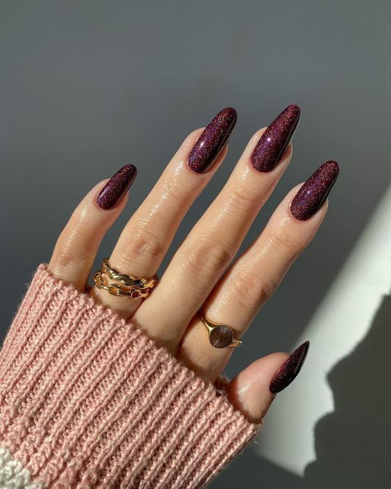 15 Chic Almond Nail Ideas for Fall 2023