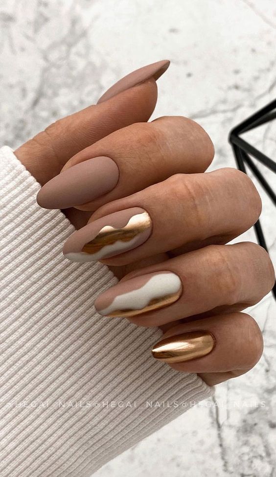 15 Chic Almond Nail Ideas for Fall 2023