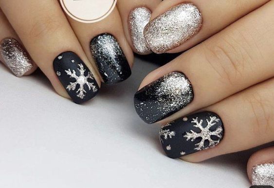 15 Snowflake-Inspired Winter Nail Art Ideas for 2023-2024