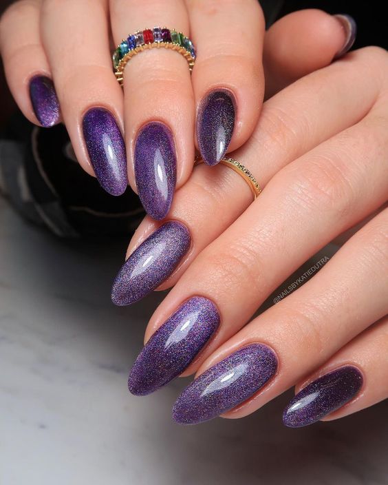 Almond Nails Winter Colors 2023-2024: 17 Trendy and Cozy Ideas