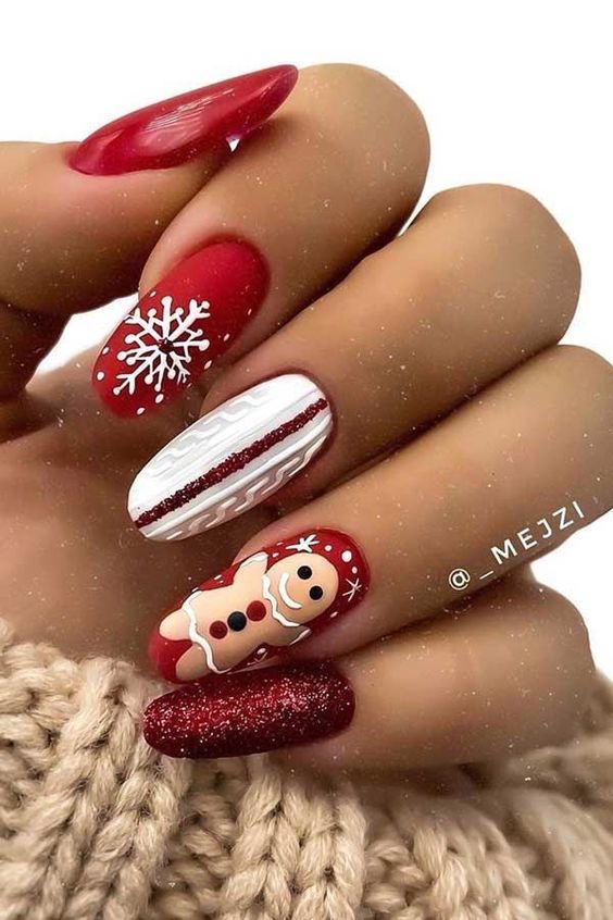 19 Festive Christmas Gel Nail Ideas for 2023