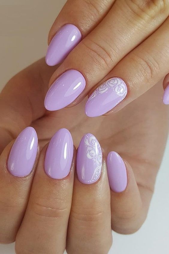 Oval Nails Winter Colors 2023-2024: 19 Ideas to Elevate Your Winter Nail Game