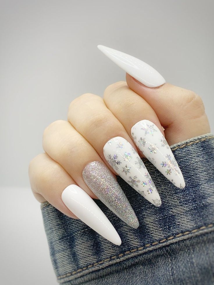 17 Elegant White Nail Designs for Winter 2023-2024