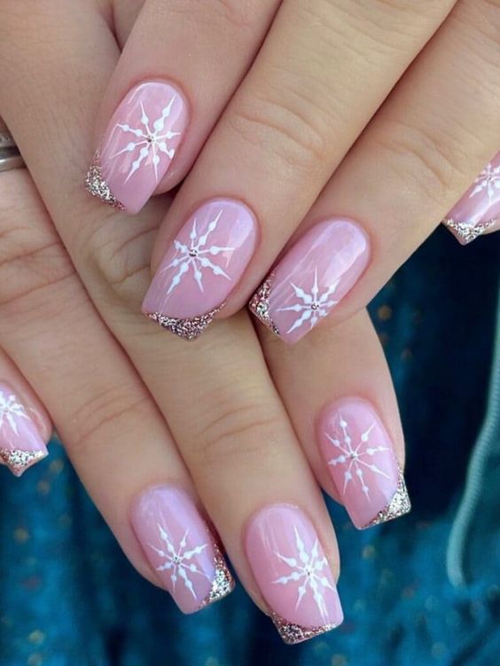 15 French Winter Nail Ideas for 2023-2024