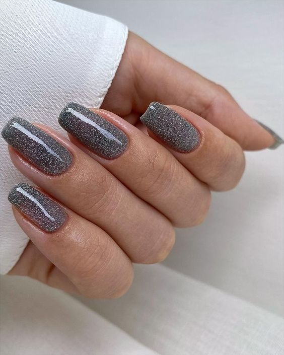 15 Chic Grey Nail Colors for Winter 20232024