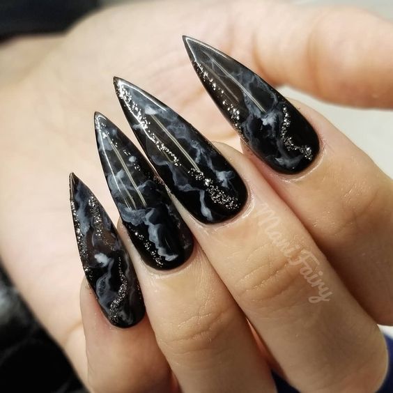 19 Chic Black Nail Ideas for Winter 2023-2024