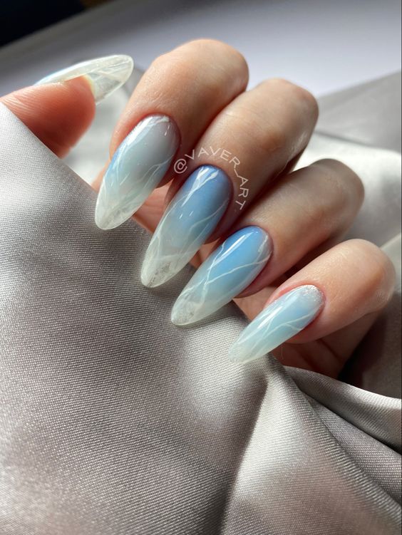 19 Natural Winter Nail Ideas for 2023-2024