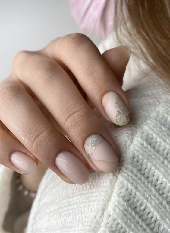 19 Natural Winter Nail Ideas for 2023-2024