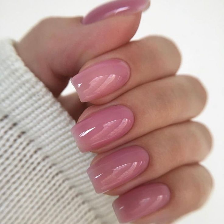 19 Natural Winter Nail Ideas for 2023-2024