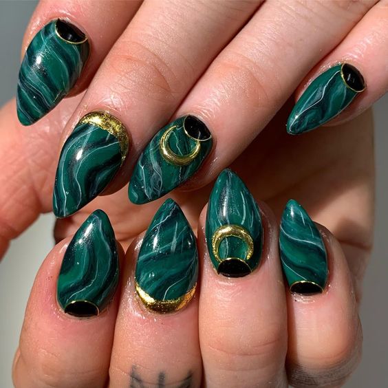 17 Stylish Blue Nail Trends for Winter 2023-2024