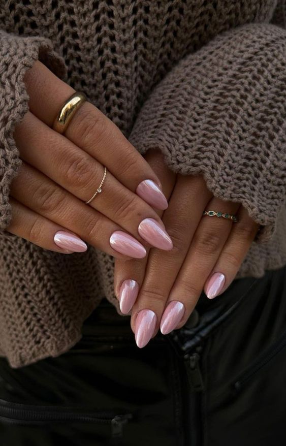 19 Solid Color Winter Nail Ideas for 2023-2024