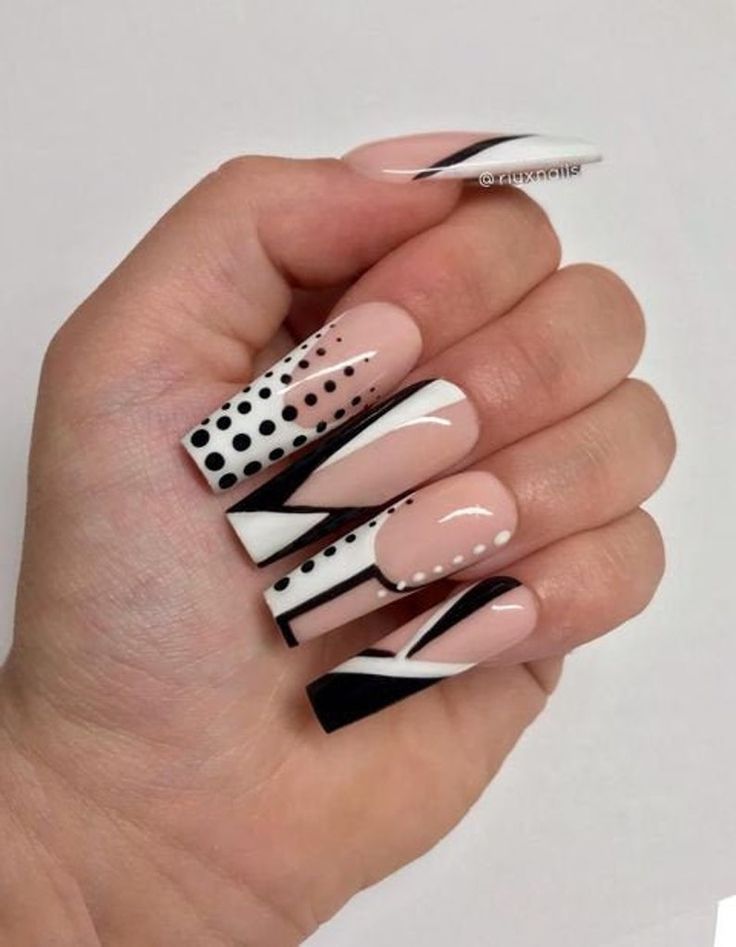 17 Elegant White Nail Designs for Winter 2023-2024