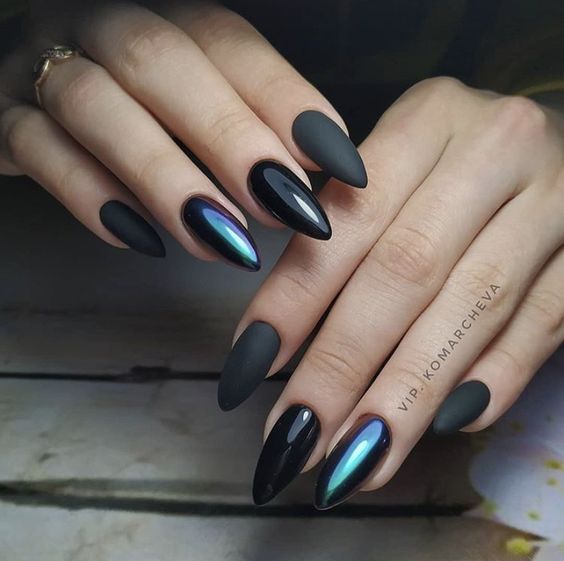 Almond Nails Winter Colors 2023-2024: 17 Trendy and Cozy Ideas