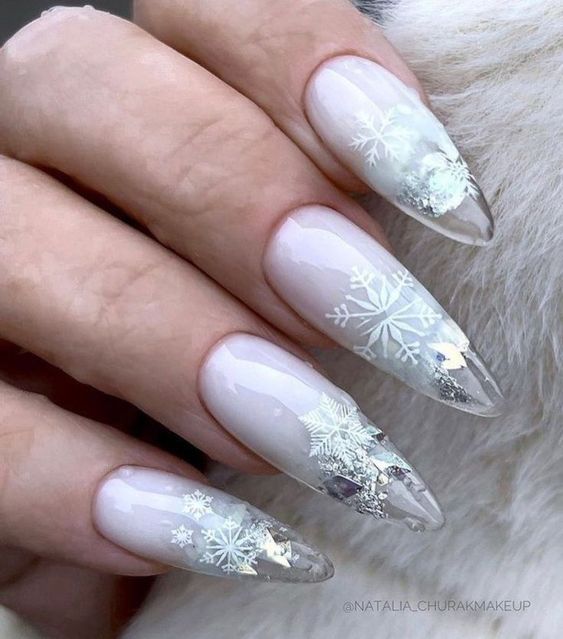 15 French Winter Nail Ideas for 2023-2024