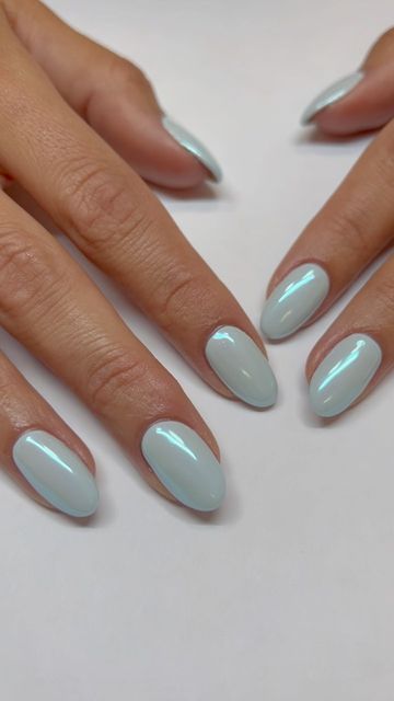 Oval Nails Winter Colors 2023-2024: 19 Ideas to Elevate Your Winter Nail Game