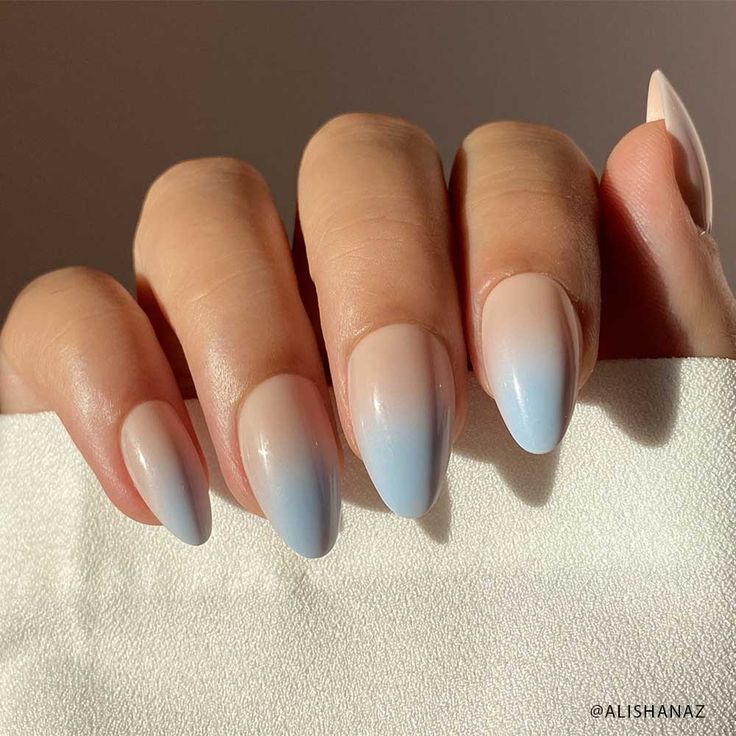 17 Short Gel Nail Ideas for Winter 2023-2024