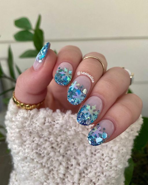 15 Short Acrylic Winter Nail Ideas for 2023-2024