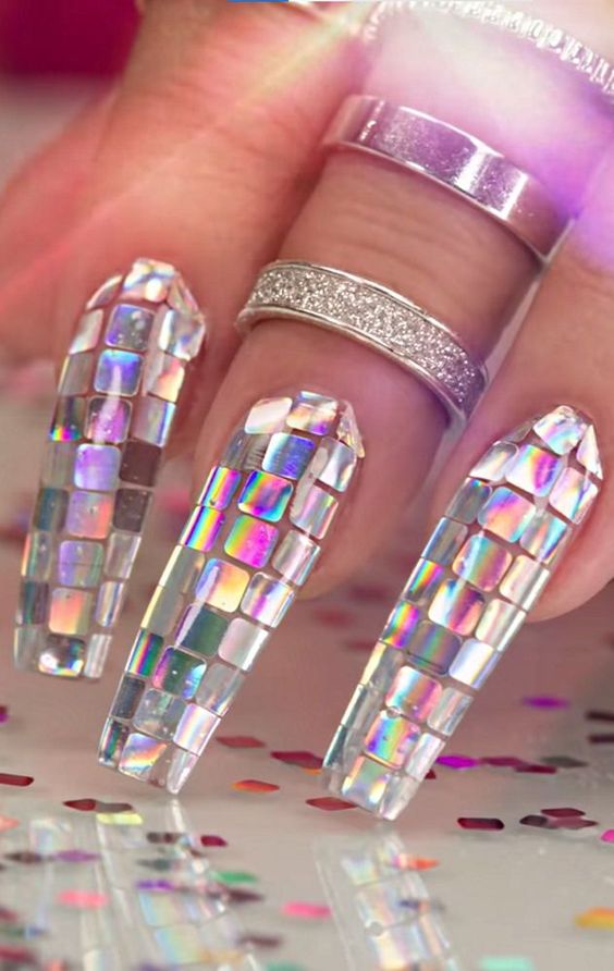 Funky Winter Nails 2023-2024: 17 Creative Ideas