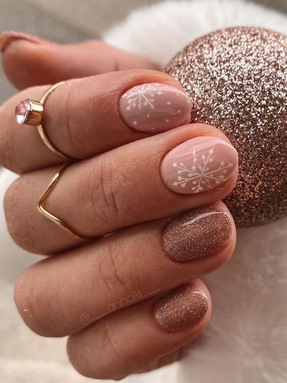 Colores de invierno para uñas redondas 2023-2024: 15 ideas elegantes y de temporada