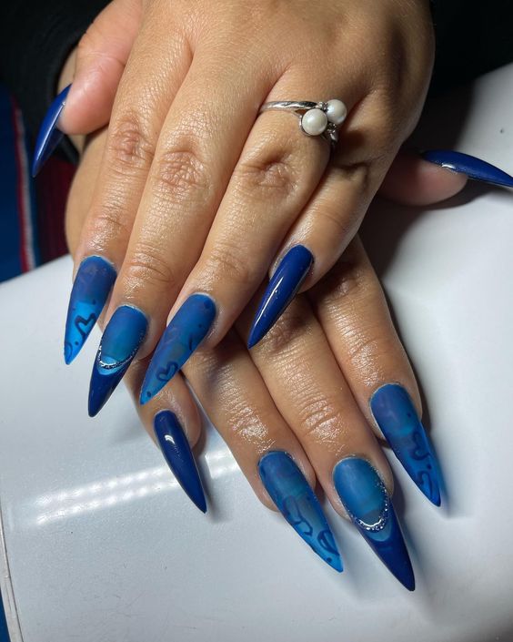 17 Stylish Blue Nail Trends for Winter 2023-2024