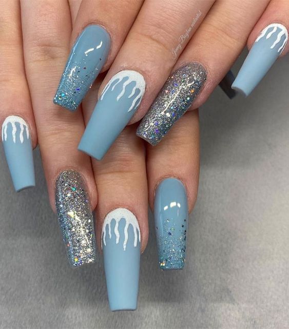 17 Stylish Blue Nail Trends for Winter 2023-2024