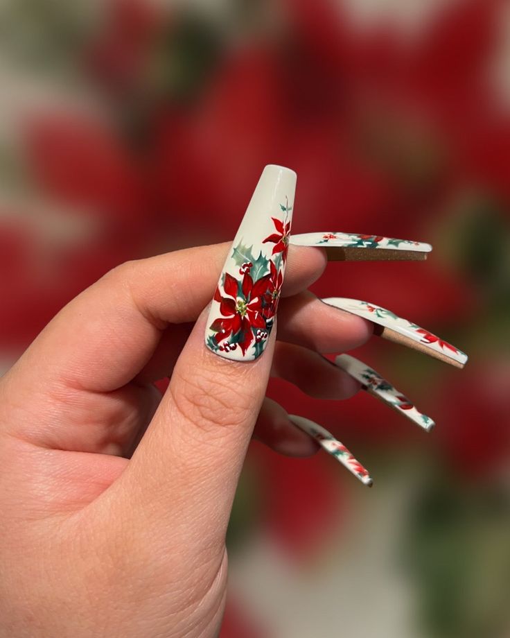 19 Festive Christmas Gel Nail Ideas for 2023