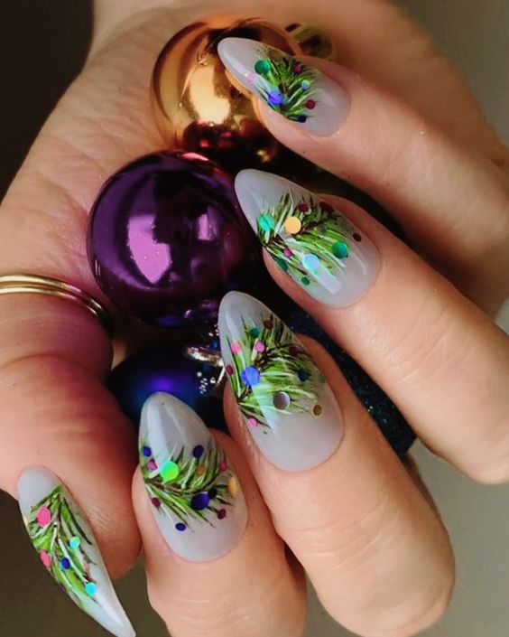 19 Festive Christmas Gel Nail Ideas for 2023