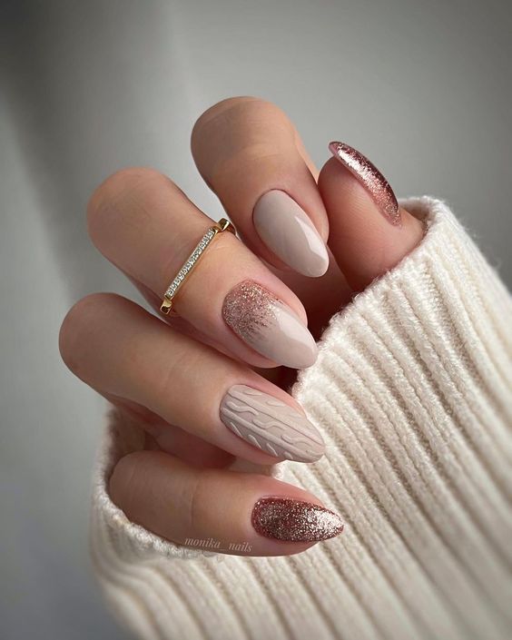 Oval Nails Winter Colors 2023-2024: 19 Ideas to Elevate Your Winter Nail Game