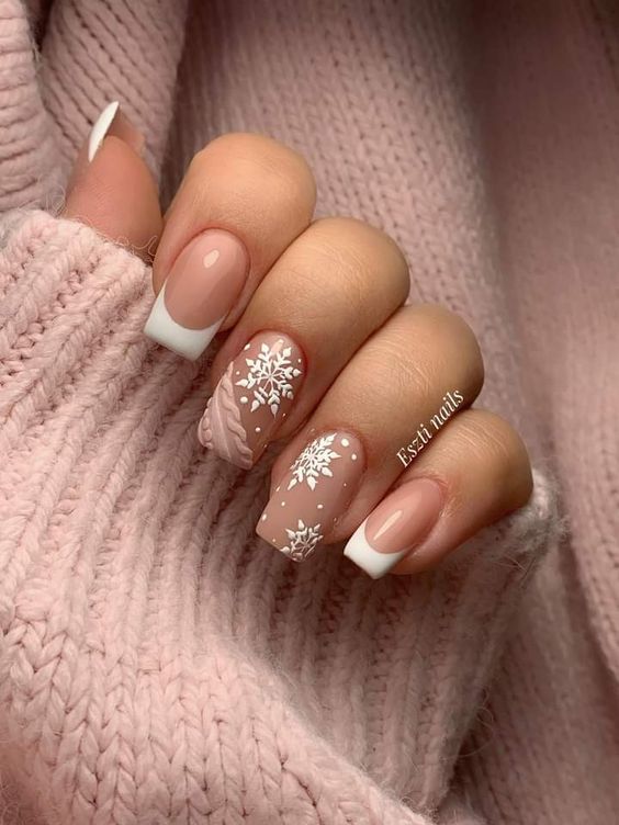 15 Short Winter Nail Ideas for 2023-2024