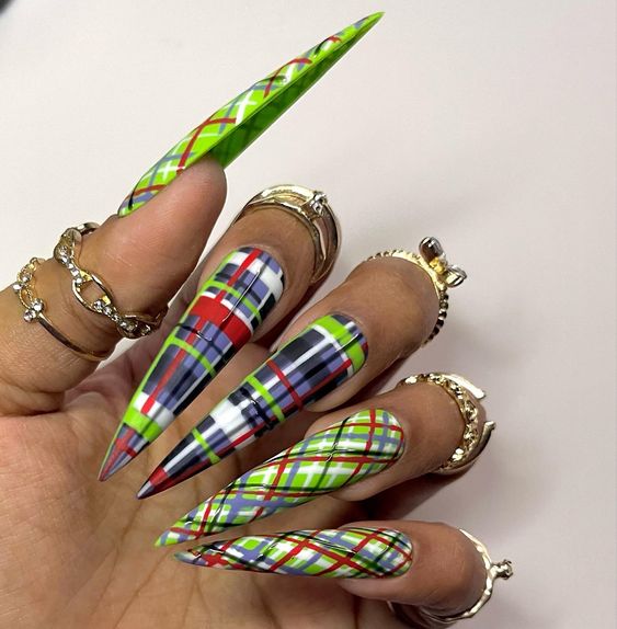 17 Multicolor Winter Nail Ideas for 2023-2024