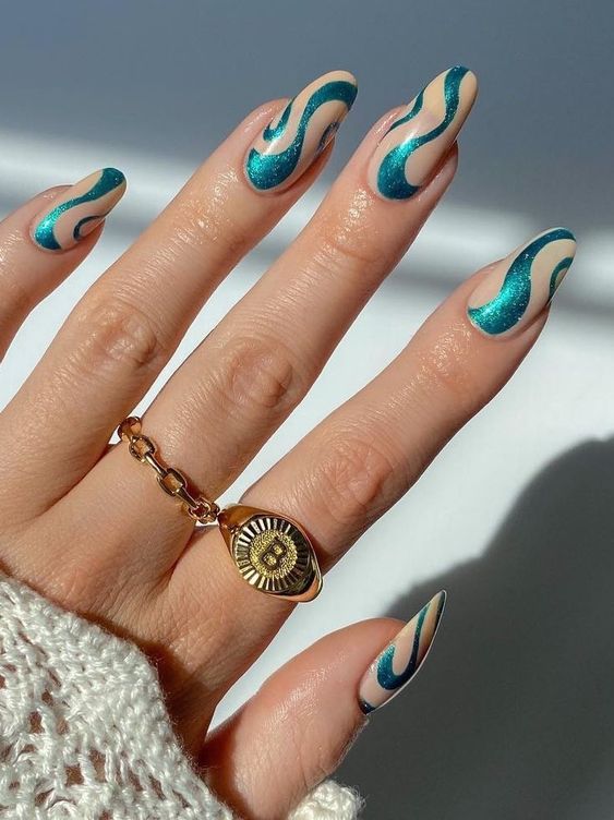 17 Stylish Blue Nail Trends for Winter 2023-2024