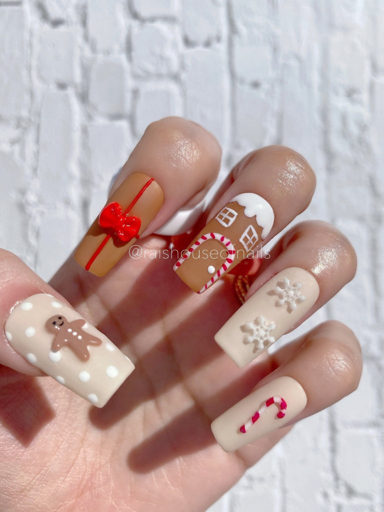 19 Creative Christmas Nail Art Ideas for 2023