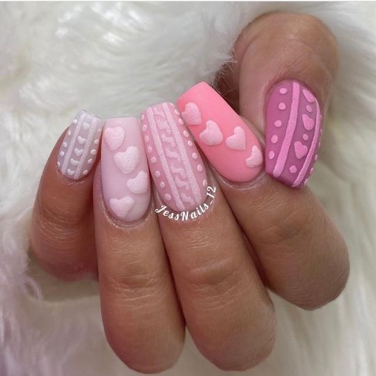 Rose Winter Nails 2023-2024: 17 Lovely Ideas