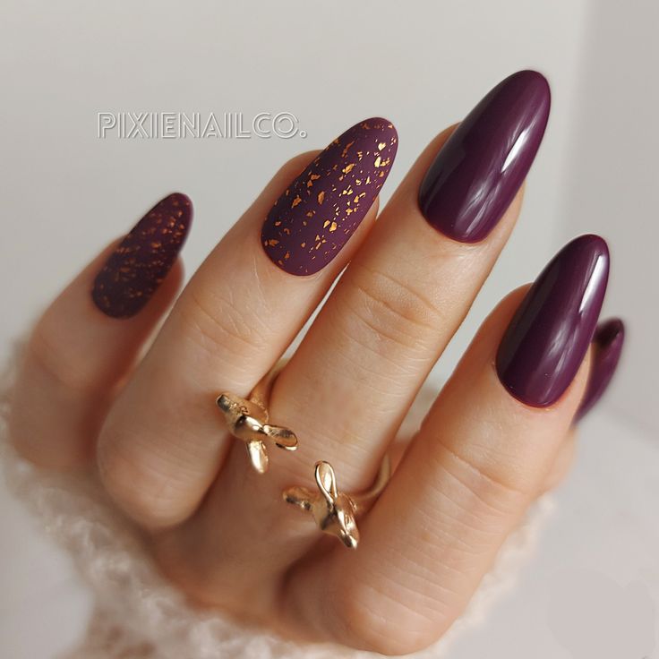 15 Gorgeous Holiday Gel Nail Ideas for Winter 2023-2024