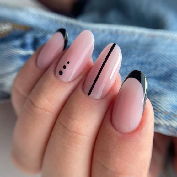 17 Easy Winter Nail Ideas for 2023-2024