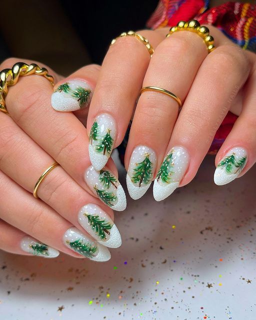 19 Creative Christmas Nail Art Ideas for 2023