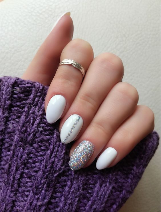 17 Easy Winter Nail Ideas for 2023-2024